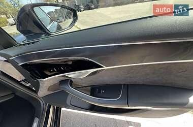 Седан Audi A8 2019 в 