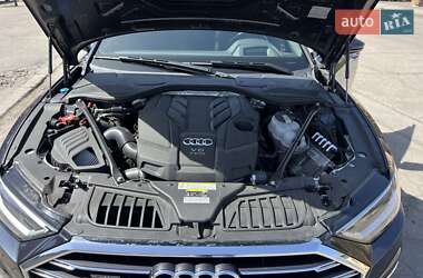 Седан Audi A8 2019 в 
