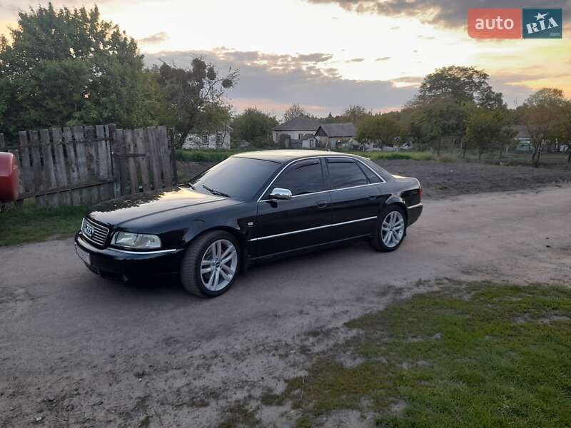 Седан Audi A8 2001 в 