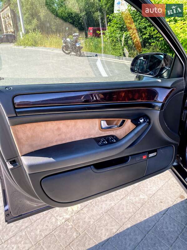 Седан Audi A8 2003 в Надвірній