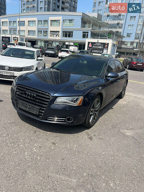 Седан Audi A8 2011 в 