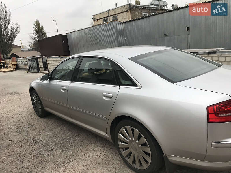 Седан Audi A8 2006 в Киеве
