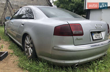 Седан Audi A8 2004 в 