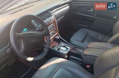 Седан Audi A8 1995 в 