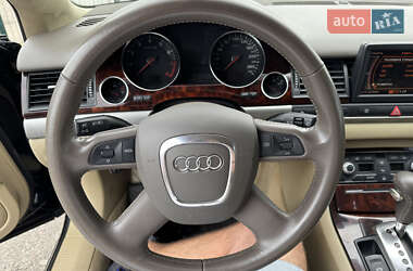 Седан Audi A8 2006 в 