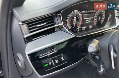 Седан Audi A8 2021 в 