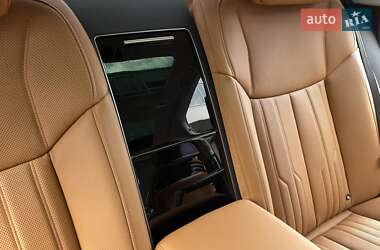Седан Audi A8 2022 в 