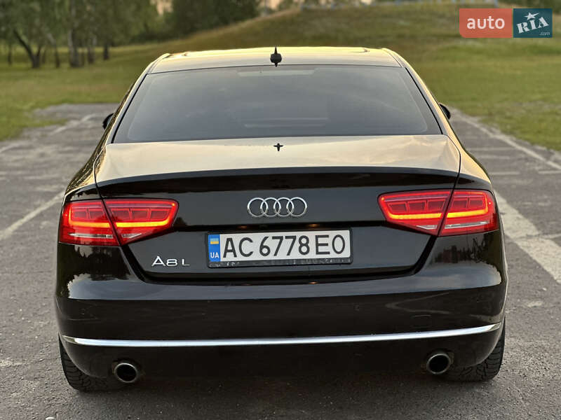 Седан Audi A8 2012 в Камне-Каширском