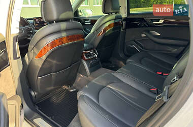 Седан Audi A8 2013 в 