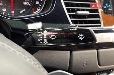 Седан Audi A8 2015 в 