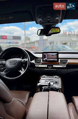 Седан Audi A8 2016 в 