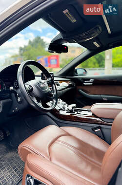 Седан Audi A8 2016 в 