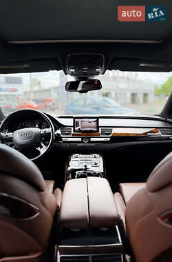Седан Audi A8 2016 в 