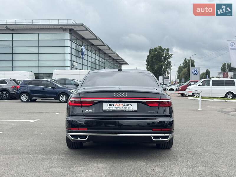 Седан Audi A8 2021 в Киеве
