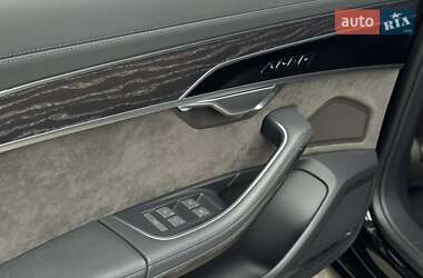 Седан Audi A8 2021 в 