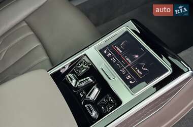 Седан Audi A8 2021 в 