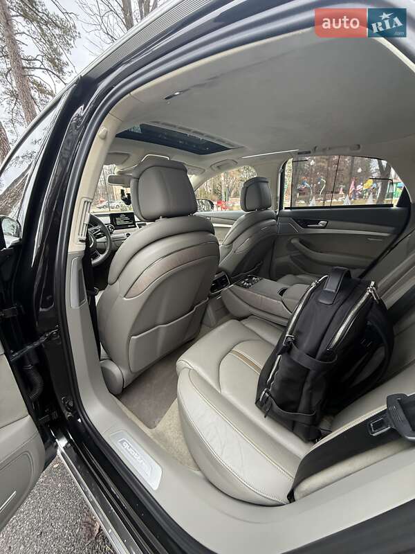Седан Audi A8 2015 в Харькове