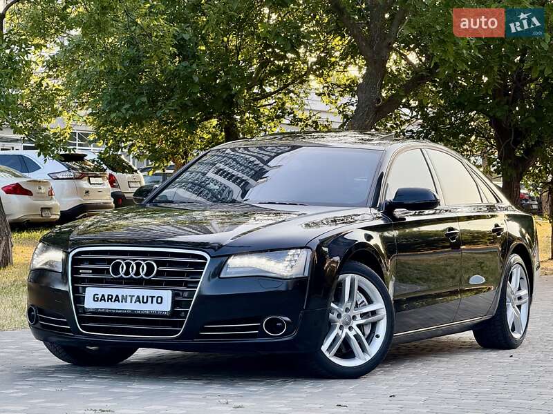 Седан Audi A8 2010 в Одесі