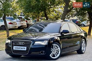Седан Audi A8 2010 в 