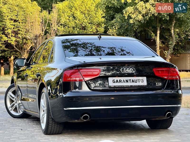 Седан Audi A8 2010 в Одесі