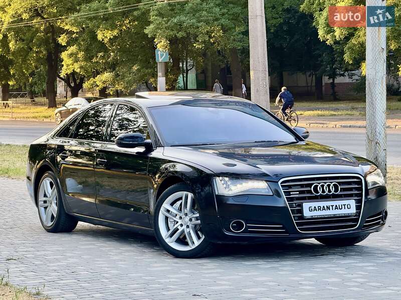 Седан Audi A8 2010 в Одесі