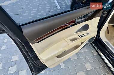Седан Audi A8 2010 в 