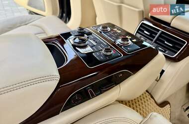 Седан Audi A8 2010 в 