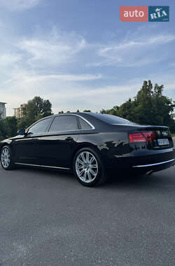 Седан Audi A8 2013 в 