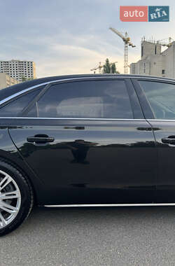 Седан Audi A8 2013 в 