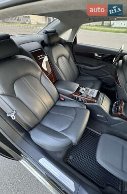 Седан Audi A8 2013 в 