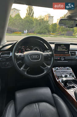 Седан Audi A8 2013 в 