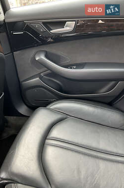 Седан Audi A8 2010 в 