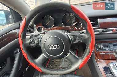 Седан Audi A8 2002 в 