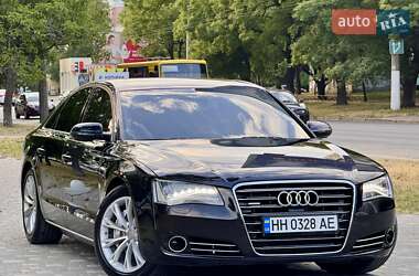 Седан Audi A8 2011 в 