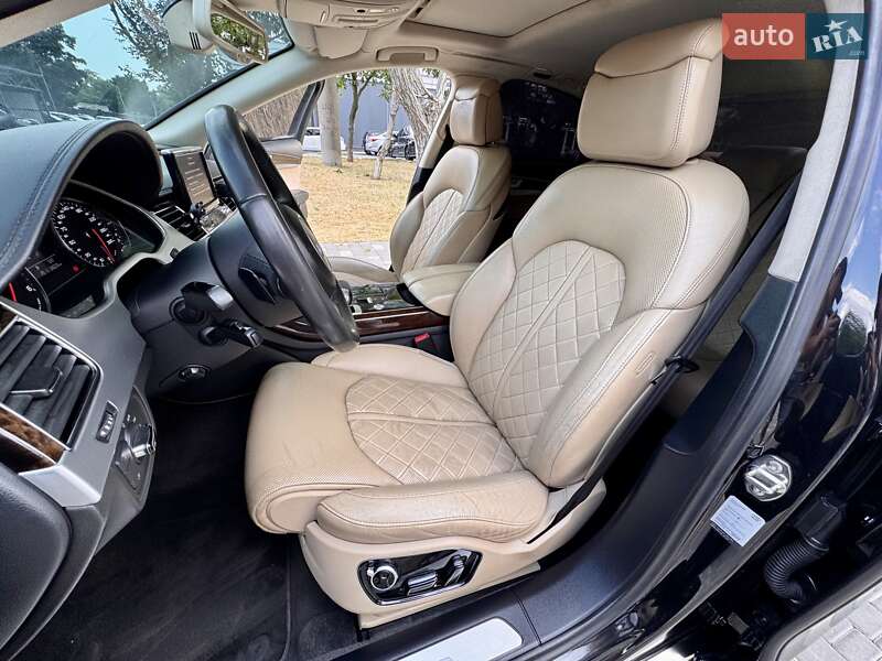 Седан Audi A8 2011 в Одессе