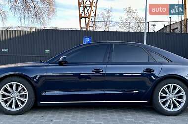 Седан Audi A8 2012 в 