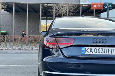 Седан Audi A8 2012 в 