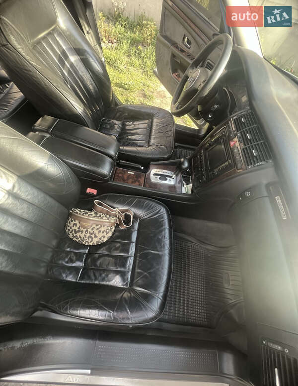 Седан Audi A8 2001 в Борзні