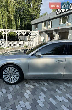 Седан Audi A8 2014 в 