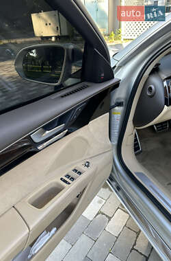 Седан Audi A8 2014 в 