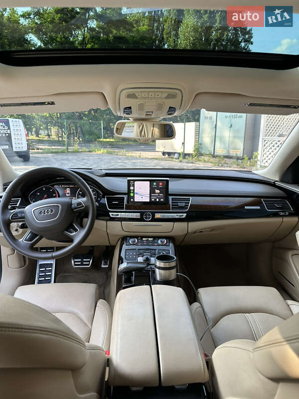 Седан Audi A8 2014 в Киеве