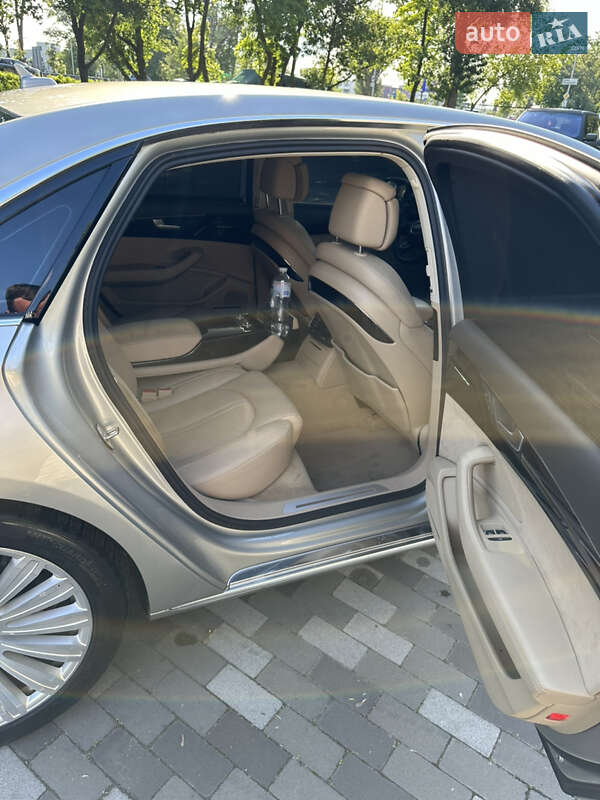 Седан Audi A8 2014 в Киеве