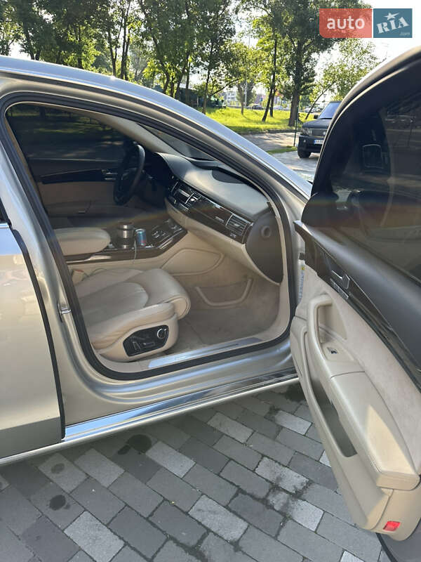 Седан Audi A8 2014 в Киеве
