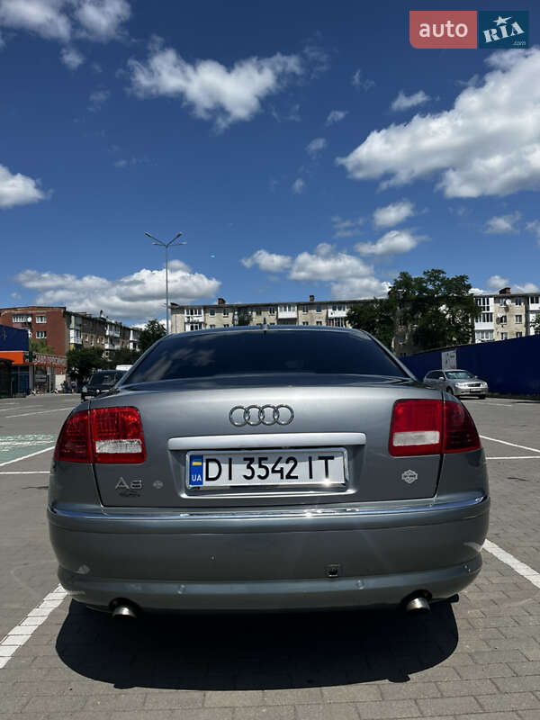 Седан Audi A8 2006 в Калуше