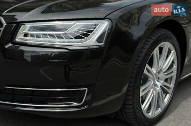Седан Audi A8 2017 в 