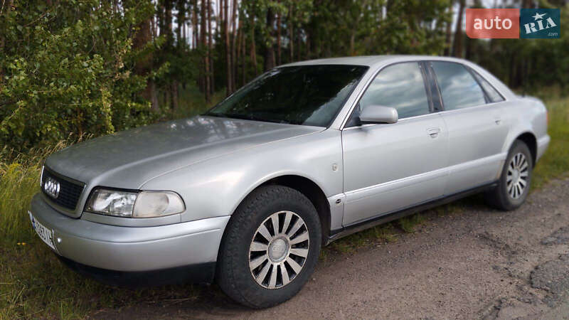 Седан Audi A8 1995 в Хороле фото 3 Седан Audi A8 1995 в Хороле