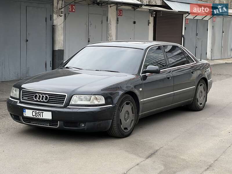 Audi A8 2001