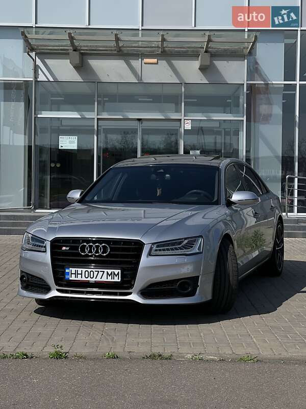 Седан Audi A8 2015 в Одессе