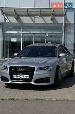 Седан Audi A8 2015 в 