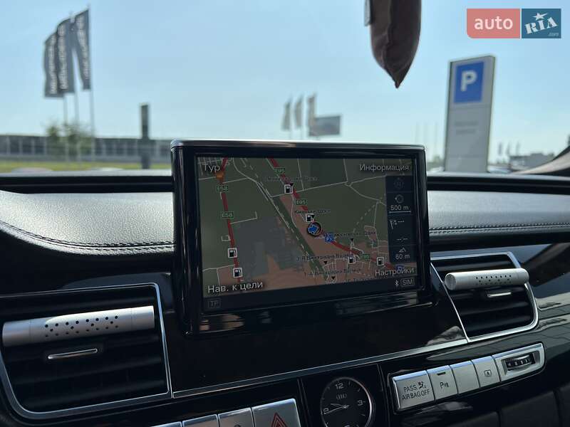 Седан Audi A8 2015 в Одессе
